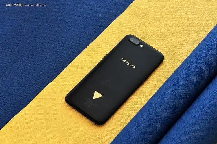 易烊千玺粉丝专属 oppo r11 tfboys限量版图赏