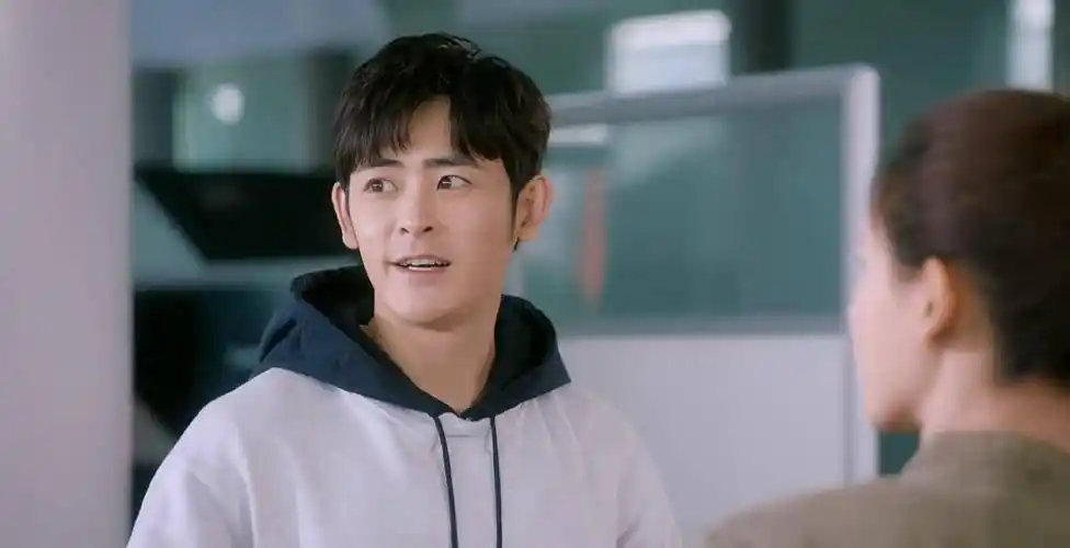 李欣泽饰演的陈乐着实让人惊喜,阳光开朗大男孩的人设简直就是剧中的