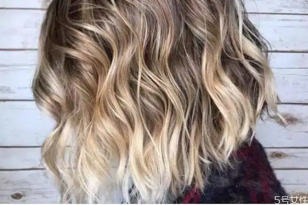 漂染的头发多久掉色漂染的头发多久补色