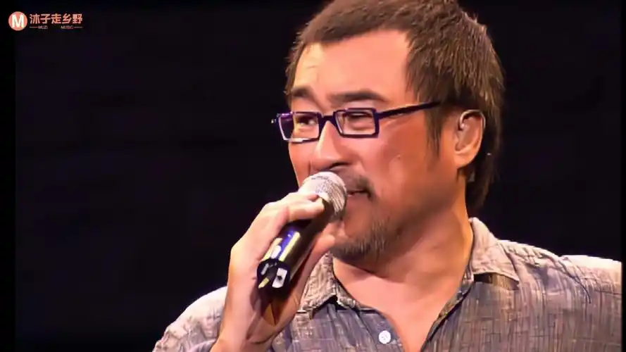 李宗盛原版《漂洋过海来看你》,老男人的沧桑嗓音,秒杀所有翻唱