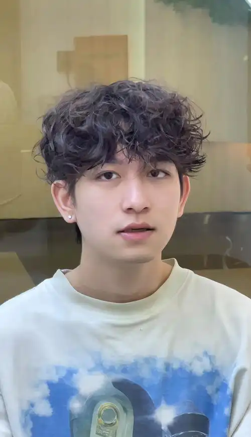 莱斯利卷 男生卷发 简单又好看的发型 烫发