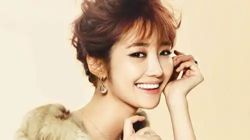 电脑壁纸 明星 日韩明星 韩国美女明星高俊熙
