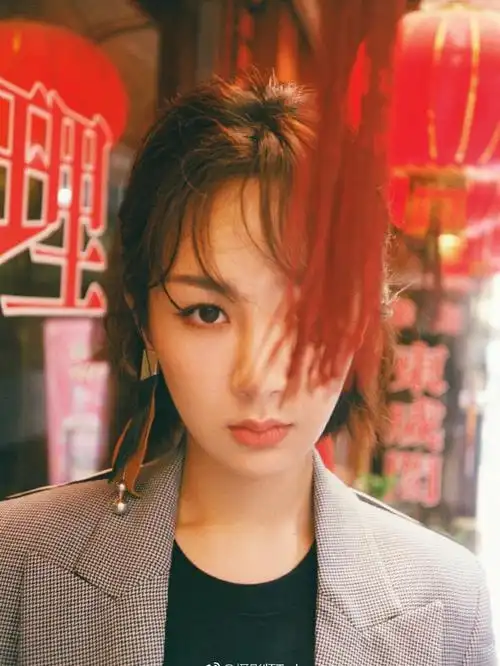 又是没见过的杨紫