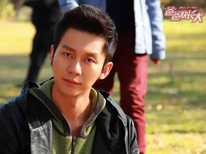 《爸爸快长大》李晨主演影视剧照壁纸