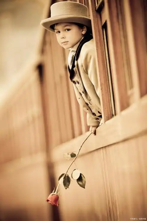 留下美好的童年记忆,拍摄一组可爱喜庆的儿童照片成为了许多人的选择