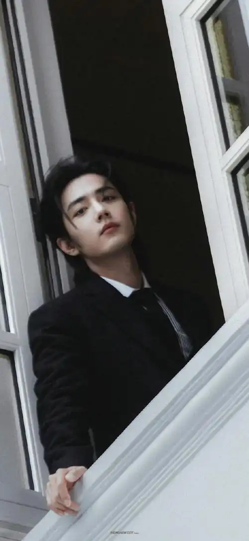 东南亚明星也拍了肖战##肖战长发高清图