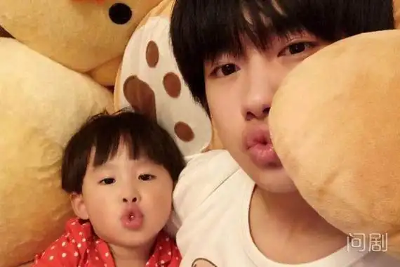 千玺易烊家庭背景(千玺易烊家庭背景:tfboys三小只的家庭背景) - 直播