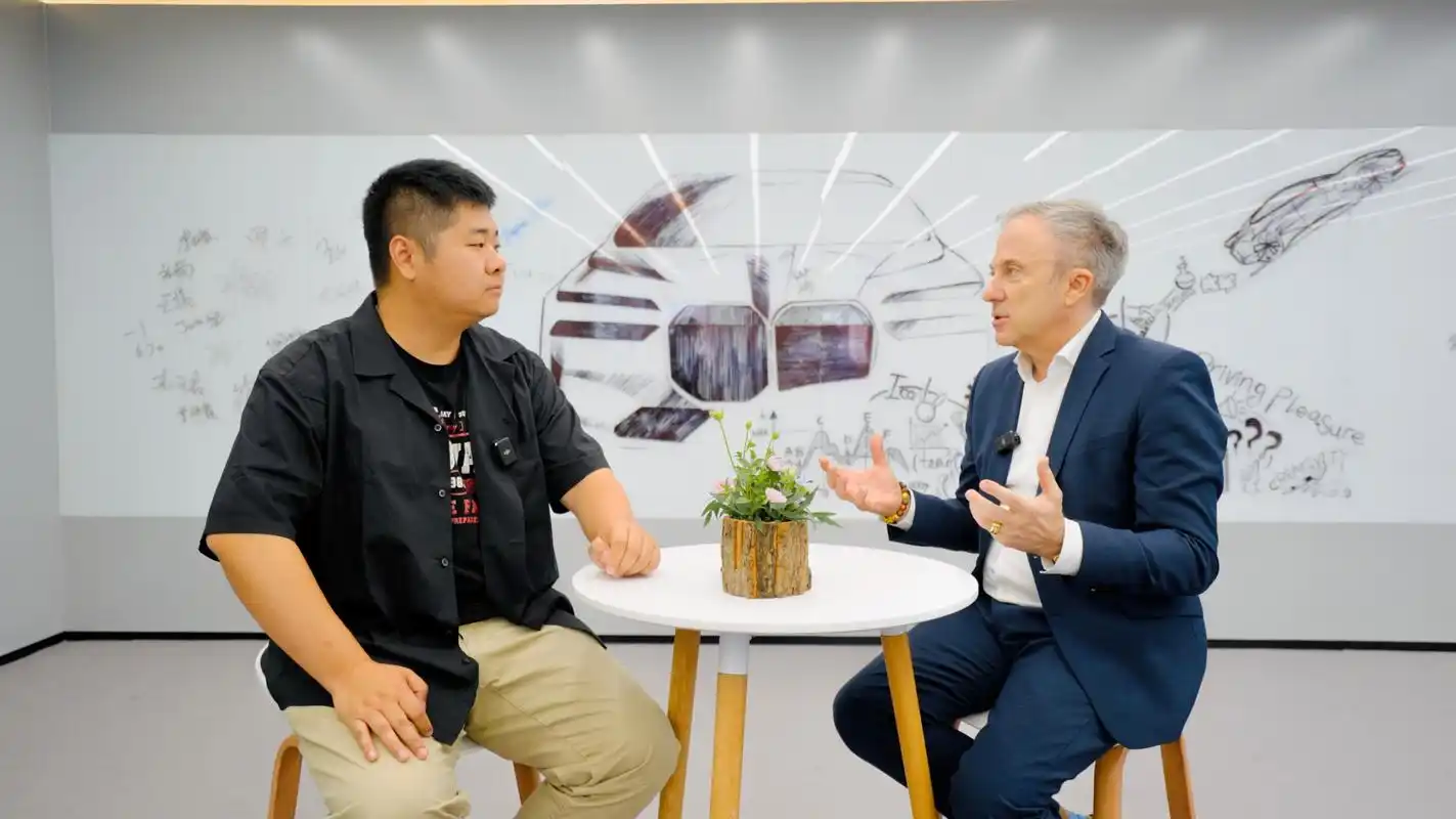 一会儿发第二期《高端访问》节目,看看德国高管怎么评价中国市场和