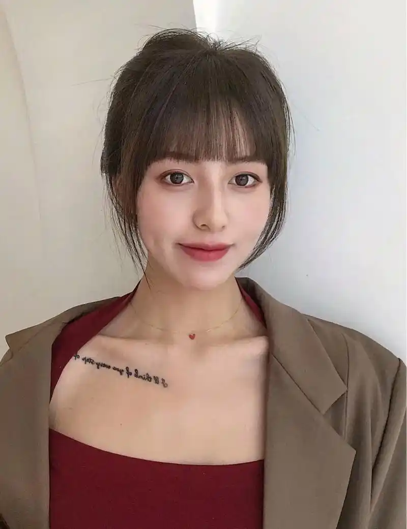 夏季发色女土发型夏季发型中长发锁骨发漫 画刘海法式春 - 抖音