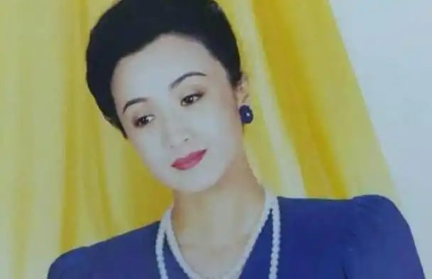 杨昆:年轻时选丁克潇洒,61岁无儿女每月靠2500生活,今后悔吗?