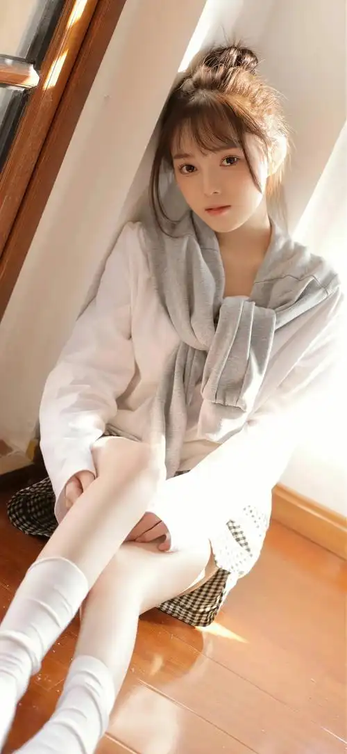 可爱的大长腿美女手机壁纸-美女壁纸 - 壁纸之家