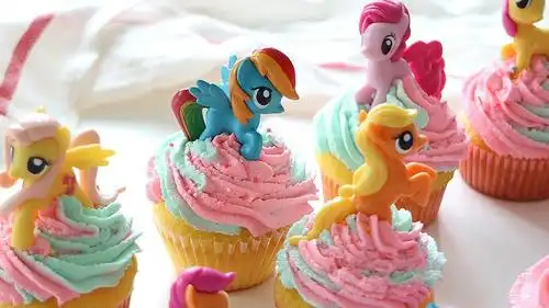 最棒儿童节火遍全球的小马宝莉彩虹蛋糕微波炉就能做