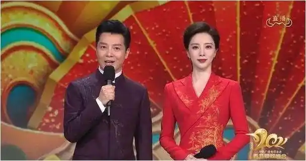 农历新年的钟声即将响起,现场的朋友们,让我们一起期待这个令人激动