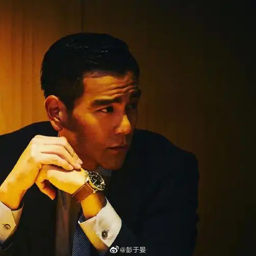 彭于晏营业照##彭于晏西装造型