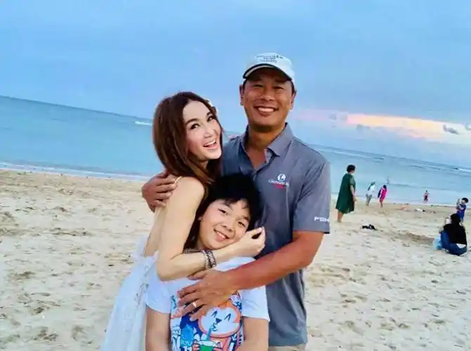 与刘德华,任世华等拍大尺寸床戏的温碧霞被称为～人生赢家_电影_网友