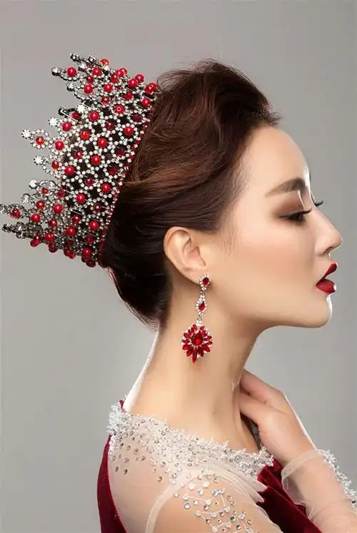 时尚女王侧脸美女图片