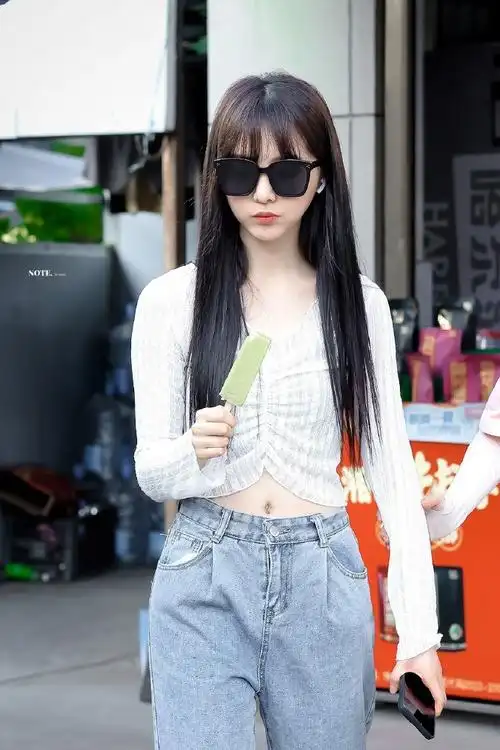 郑乃馨新剧破茧2杀青