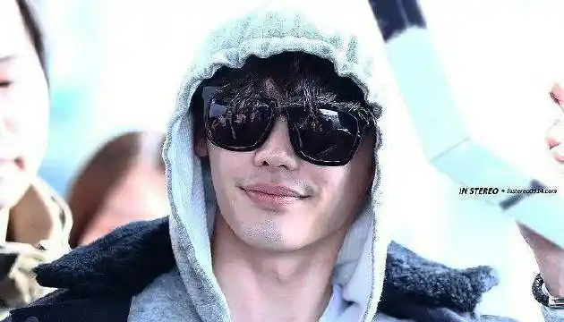 那些年#李钟硕#的胡子08所以不要告诉我#李.