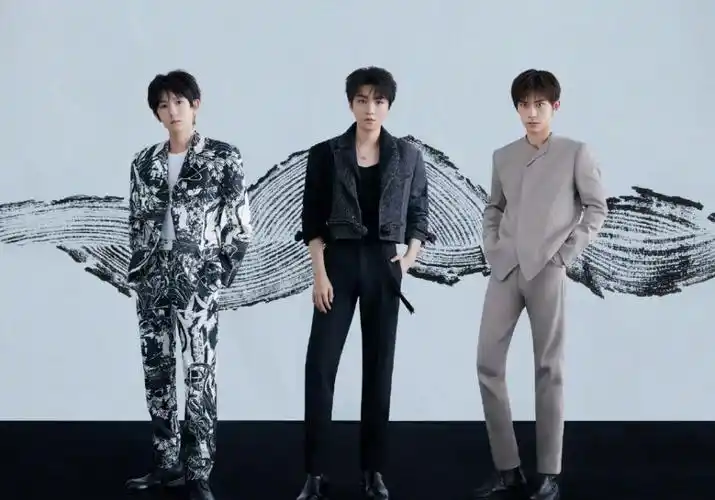 官方释出王俊凯王源易烊千玺合体为十周年演唱会彩排照