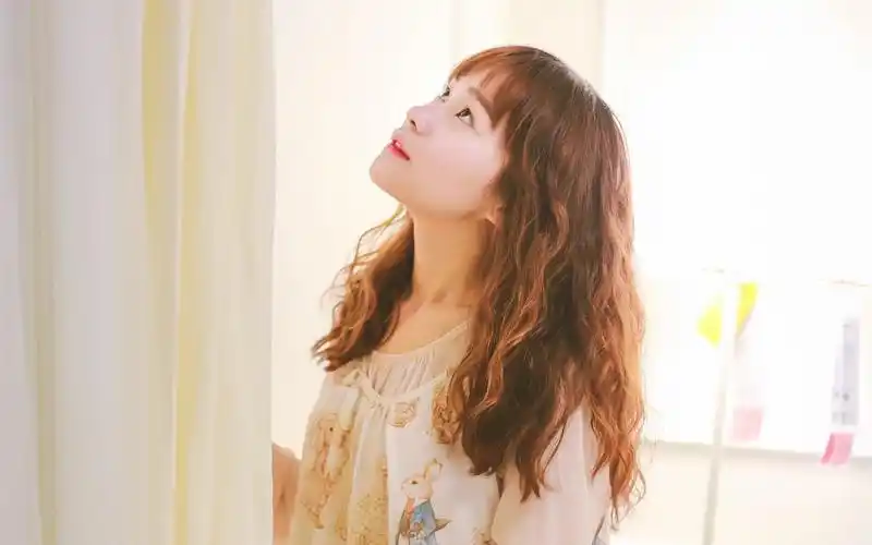 日系甜美文艺女生壁纸