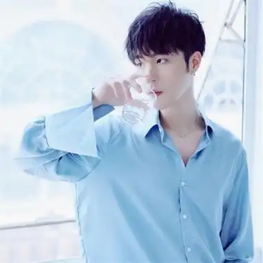 一眼就很喜欢的男头像帅气 时尚男生个性微信头像图片