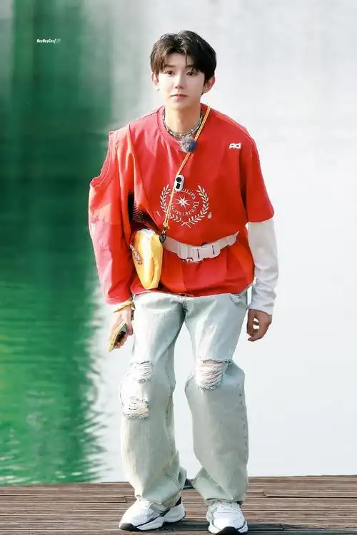 王源城市捉迷藏##王源cos摄影师