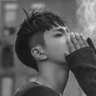 微信头像男生成熟稳重 川水往_微信头像_我要个性网