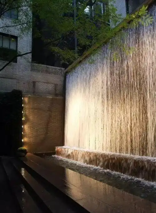 18种创意庭院"水景墙"设计,想让庭院别出心裁,就建个水景墙吧|水池