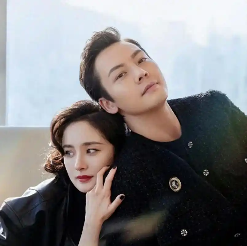 越看越有夫妻相 杨幂和陈伟霆的官宣恋情确实在娱乐圈引起了不械哪