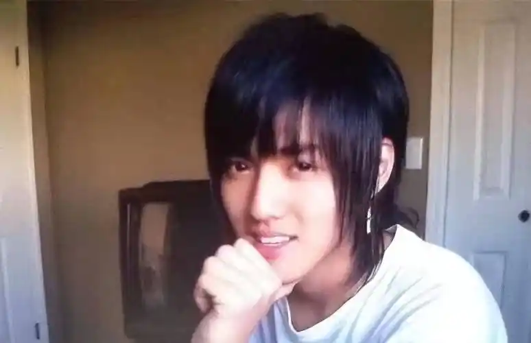 吴亦凡,从顶流变阶下囚,除了一己私欲,这三点或是关键_吴秀芹_小时候