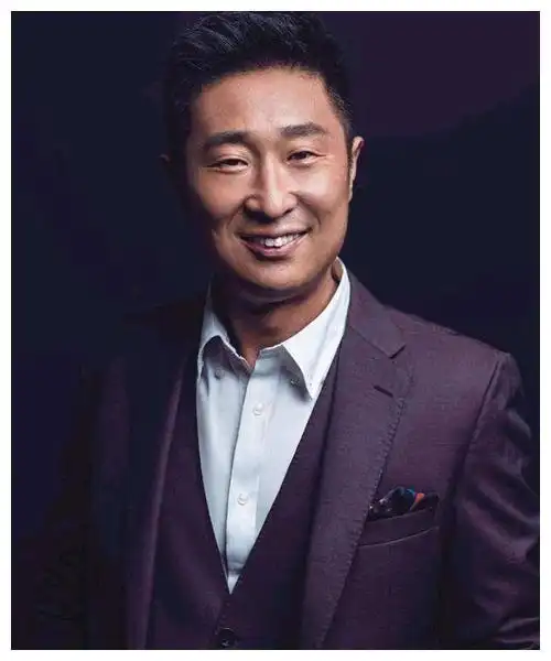 知道林永健的网友都知道他是一位非常敬业努力的演员,30岁才成名的他