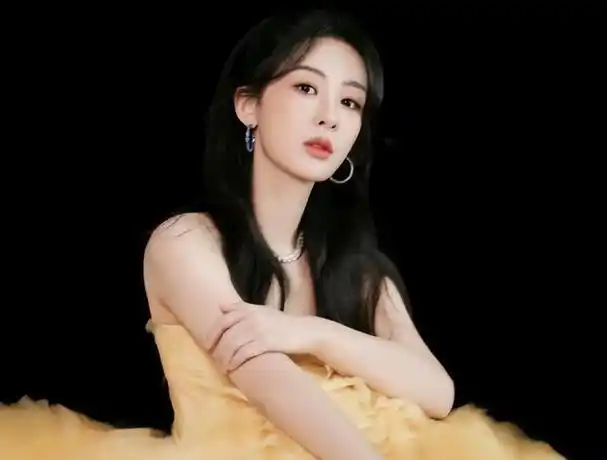 这一次,30岁的杨紫,给内娱明星们释放出一个"危险"信号