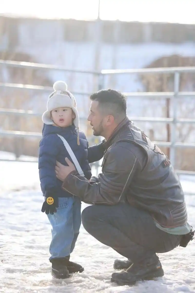 李承铉应采儿支招两位成都爸爸加盟爸爸当家2开播