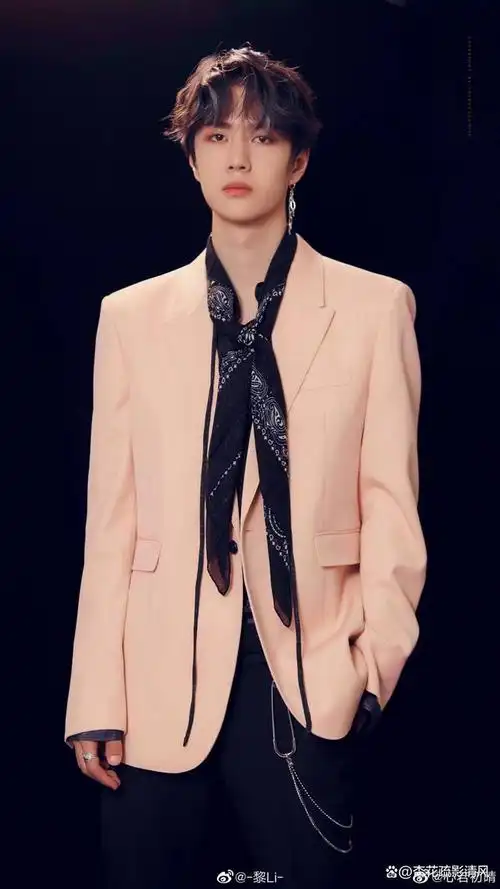 王一博没有18,19年好看了吧?你认可他现在的颜值吗?