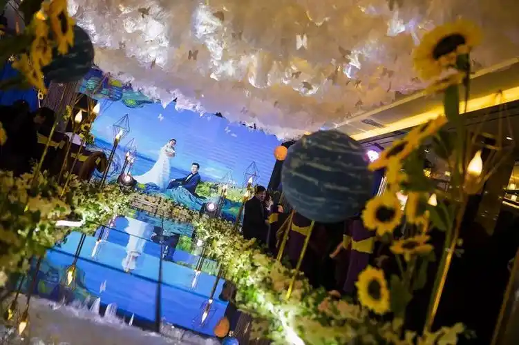 没错就是她们一万多的婚礼布置出了二三万的效果