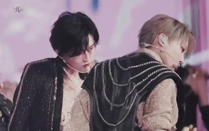 昕燃小情侣吃醋生气时的表现互攻