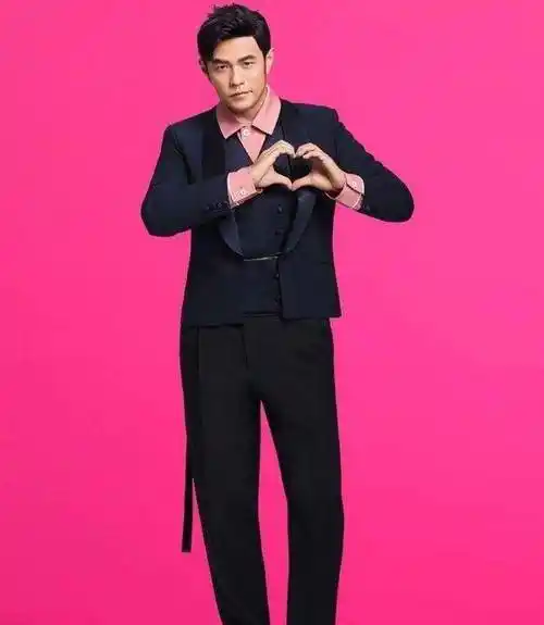 周杰伦又胖了?只要杰伦开心就好,希望他永远18岁_王俊凯_一家_照片