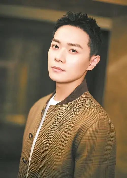 一度消失的童星顶流重回大众视线曹骏我学会了主动出击