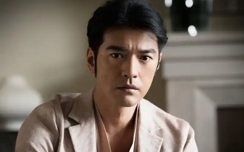 金城武控诉剧组伤害动物,电影《犬王》再被骂,为追求艺术炸死军勋犬