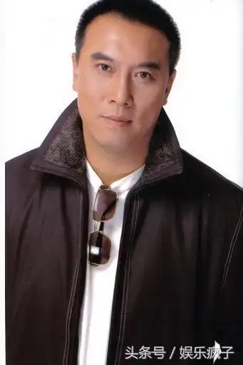 陈佩斯的妹夫,对患病妻子不离不弃,如今戏好人不红