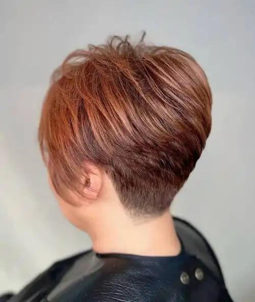 女人过了48岁短发推荐这三种漂亮时尚很显年轻