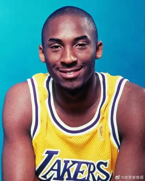 来自科比布莱恩特你笑起来真好看像春天的花一样把_高清图集_新浪网