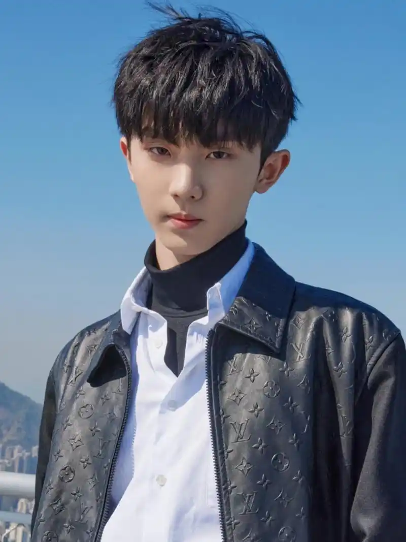 还有更多马嘉祺的美图,宝子