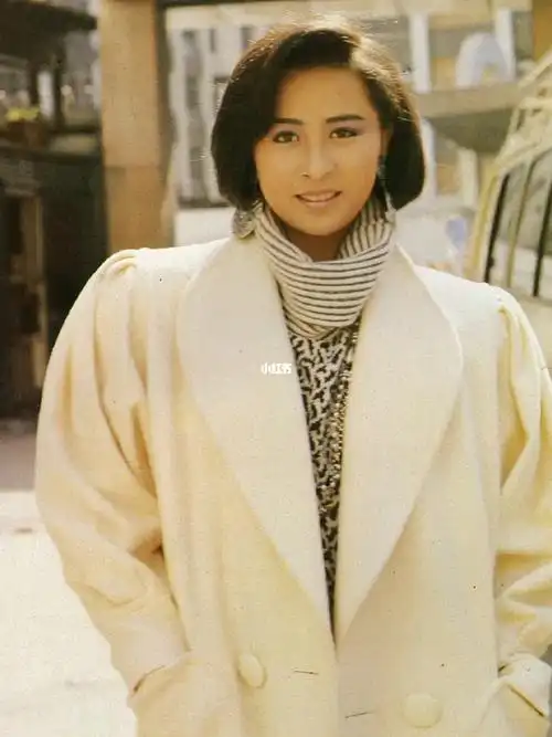 年轻的嘉玲姐,让我想起了她演的流氓大亨#刘嘉玲  #劉嘉玲  #解封明星