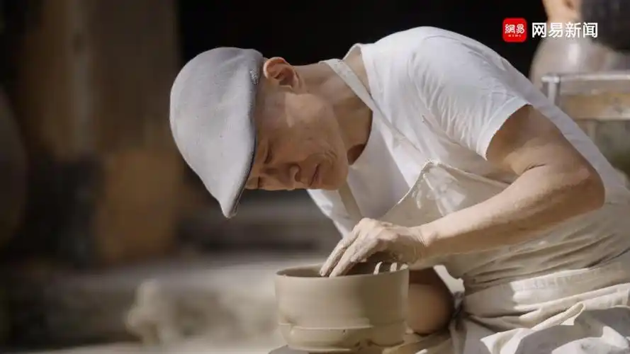 网易新闻中国匠人开启瓷文化之旅弘扬陶瓷文化助力非遗传播
