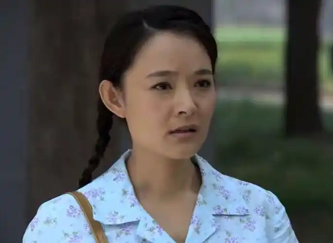 《 a target="_blank" href="/item/正阳门下/6109770" data-lemm