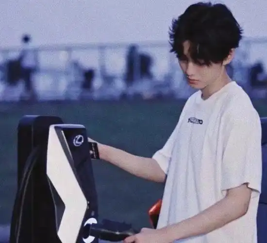 王俊凯头像小螃蟹都起来了吗