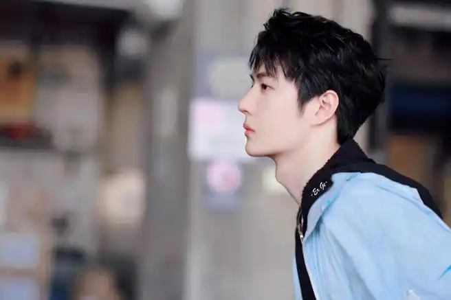 青年演员王一博##正能量艺人王一博##王一博