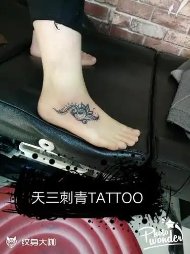 脚上小清新_纹身图案手稿图片_明光天三刺青tattoo的纹身作品集