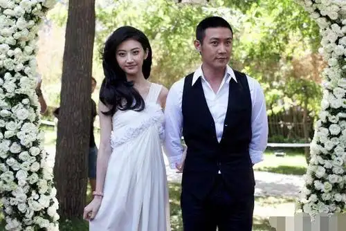 景甜微博晒结婚证,看到的网友纷纷送祝福!